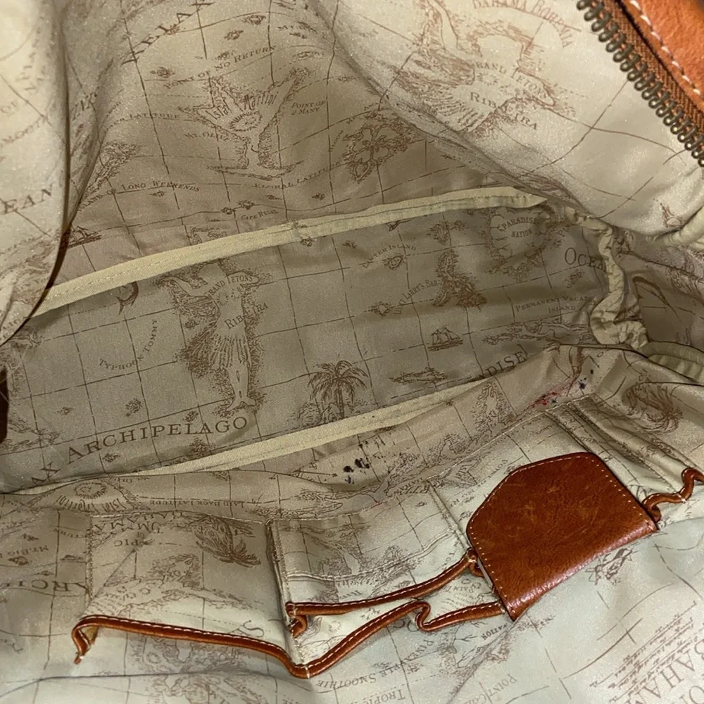 Gorgeous Tommy Bahama Leather Briefcase messenger bag